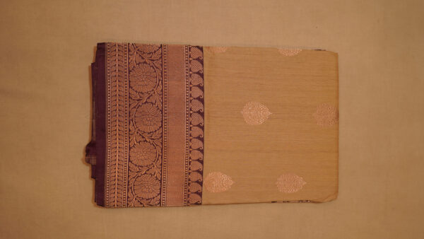Luxurious Toshor Purple Saree with Stunning Contrasts and Zari Work - Image 2